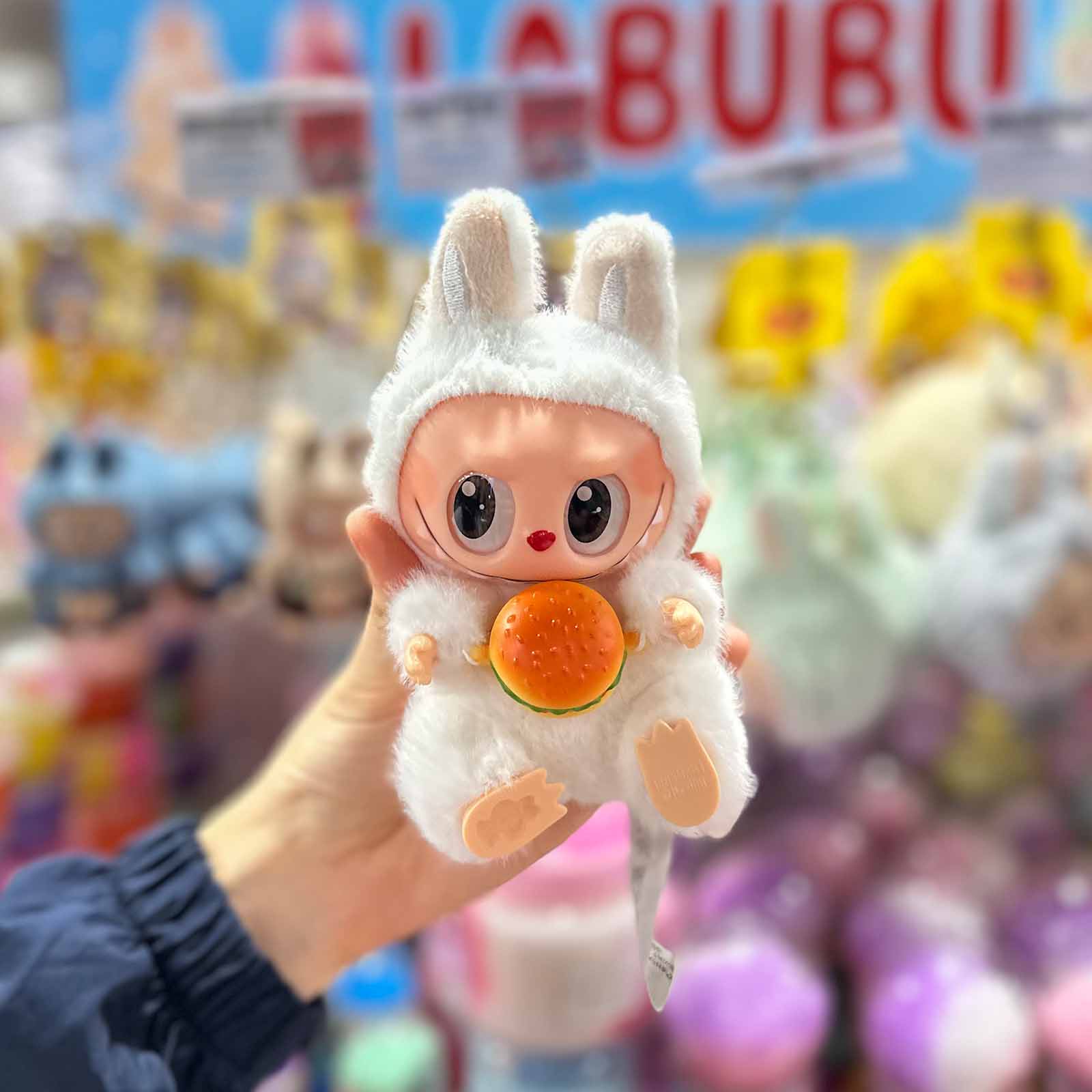 🐰🍔 Peluche Monster Bunny – Édition Burger & Glace 🍦 - Librairie Oxford City