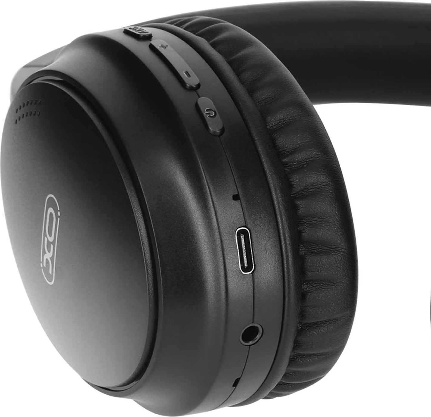 Gros plan des coussinets ergonomiques en mousse du casque XO-BE41 et système d'arceau ajustable