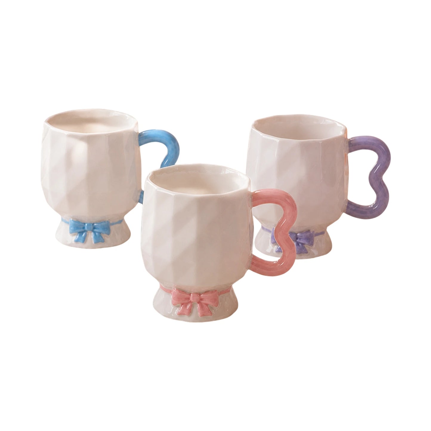 Mug céramique blanc et bleu avec anse en forme de cœur et nœud ruban